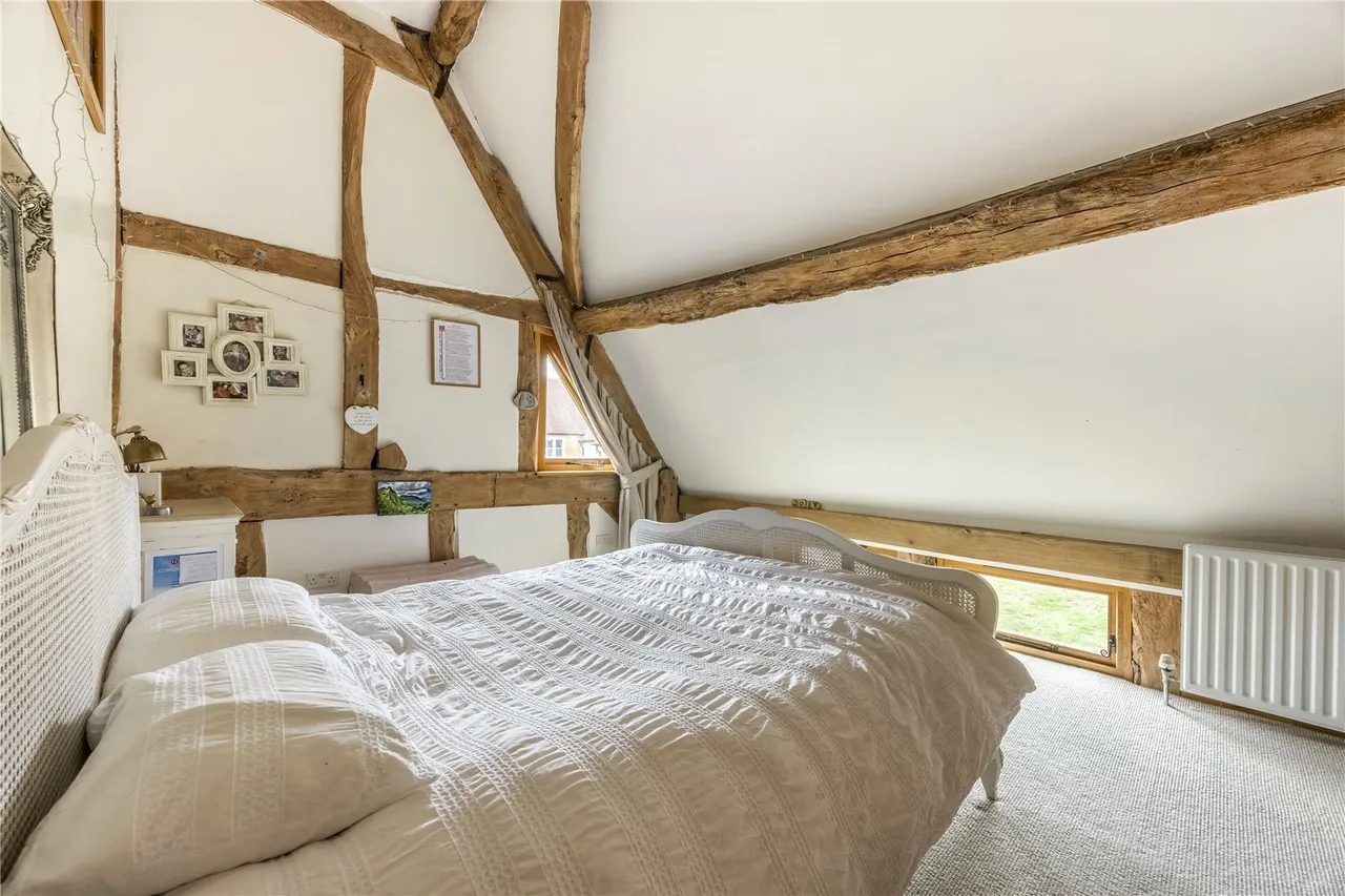 Dean Lane, Stoke Orchard, GL52, photo 18