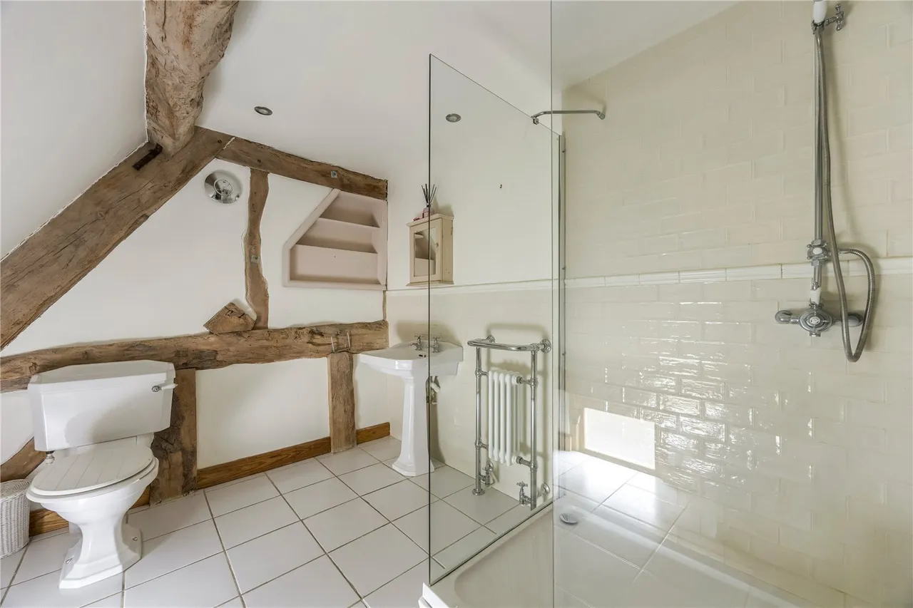 Dean Lane, Stoke Orchard, GL52, photo 20
