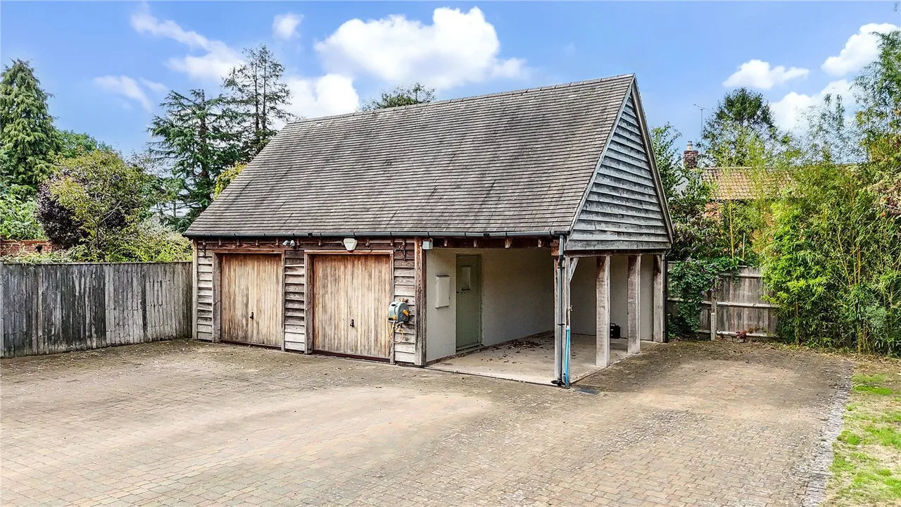 Dean Lane, Stoke Orchard, GL52, photo 25