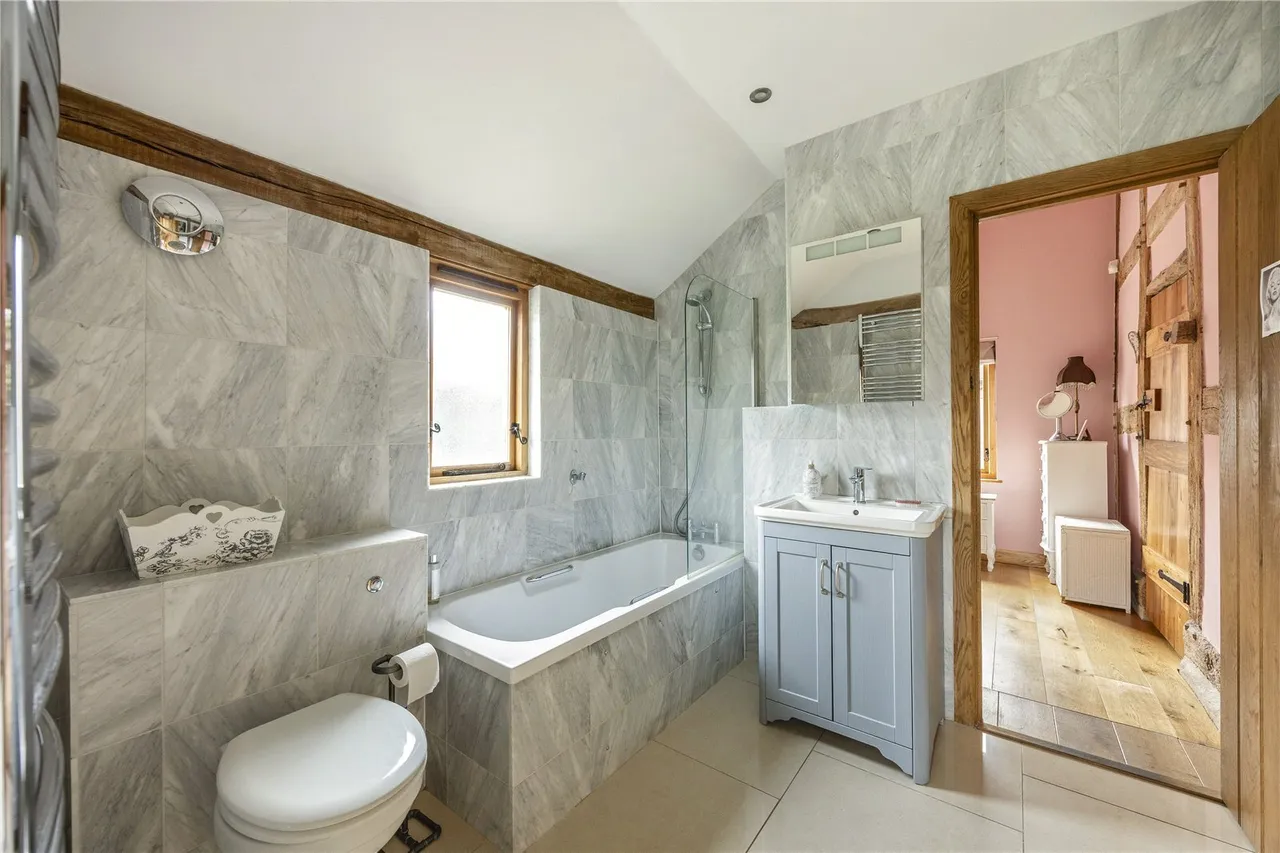 Dean Lane, Stoke Orchard, GL52, photo 13