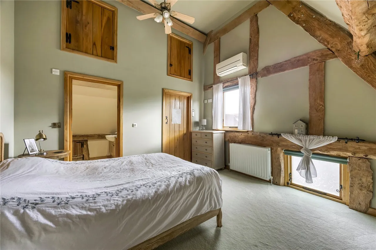 Dean Lane, Stoke Orchard, GL52, photo 16
