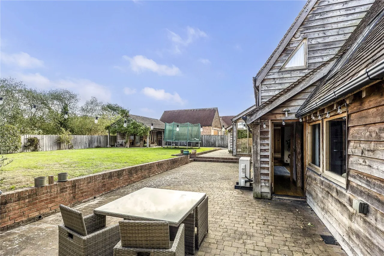 Dean Lane, Stoke Orchard, GL52, photo 24