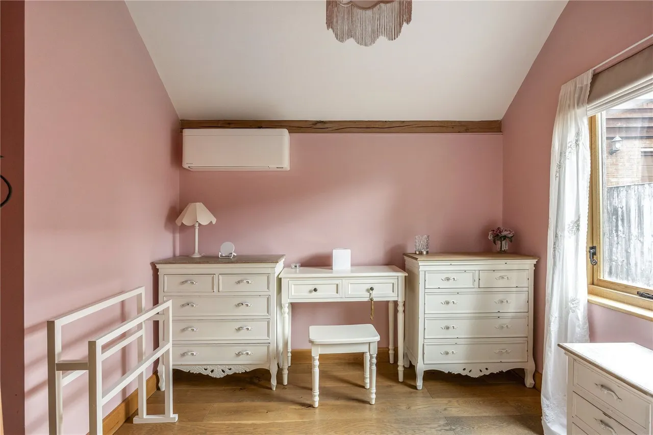Dean Lane, Stoke Orchard, GL52, photo 12