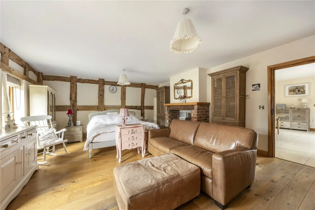 Dean Lane, Stoke Orchard, GL52, photo 10