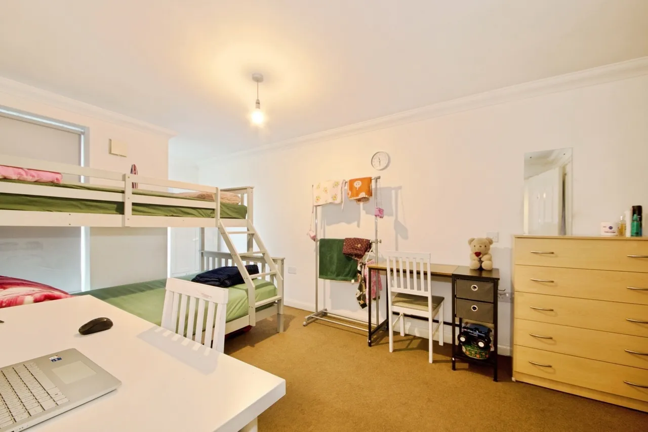 Oldchurch Road, Romford, RM7, photo 8