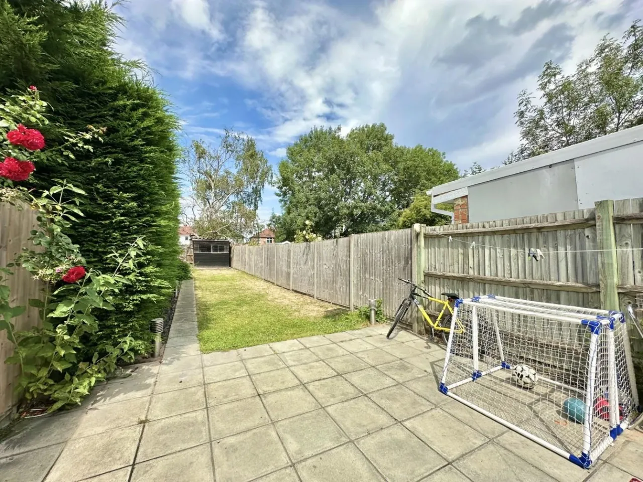 Lansbury Drive, Hayes, UB4, photo 12