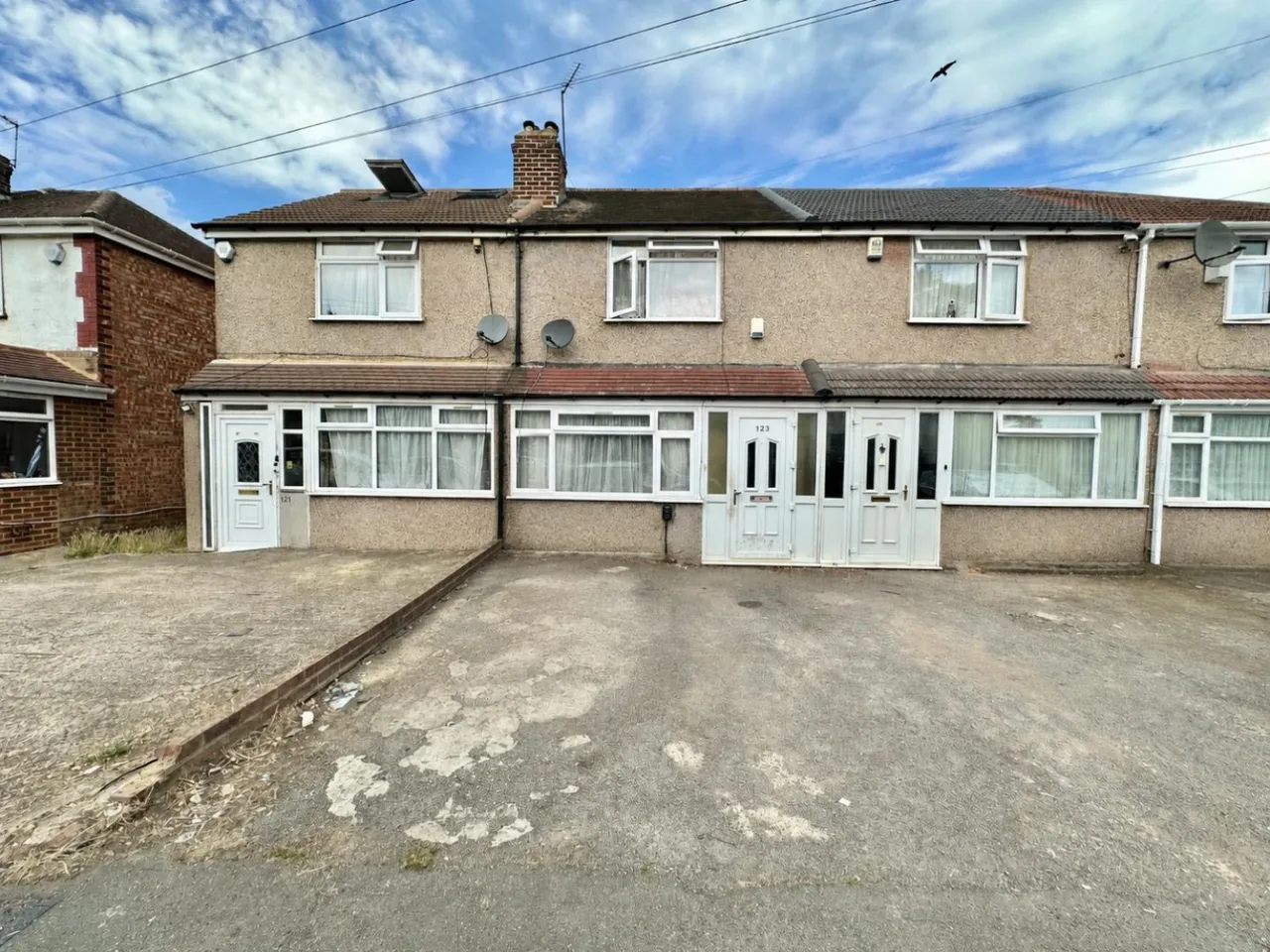 2 bed house for sale, Lansbury Drive, Hayes, UB4