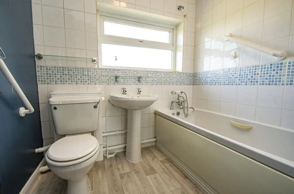 Wayside Green, Woodcote, RG8, photo 9