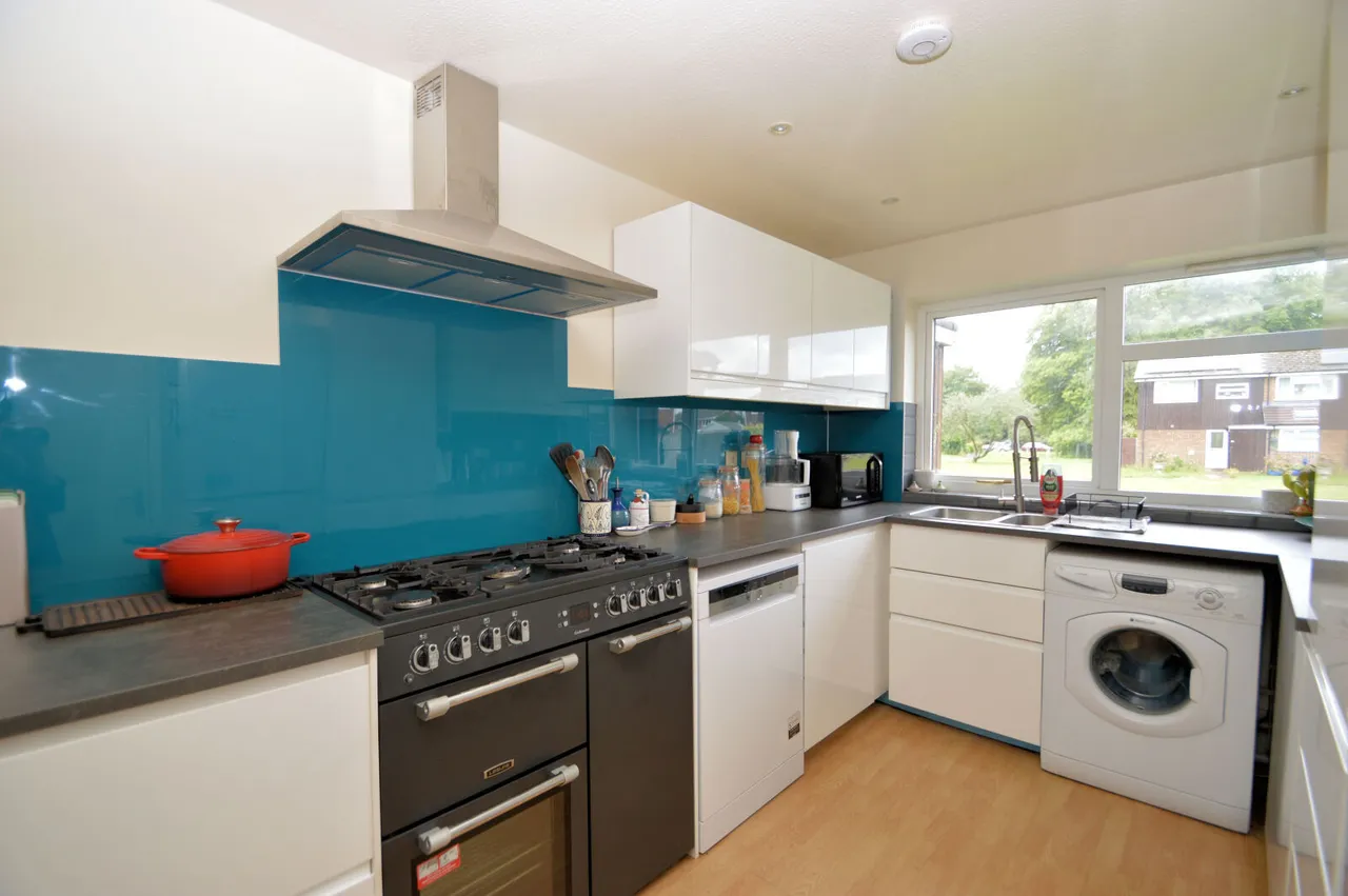 Wayside Green, Woodcote, RG8, photo 2