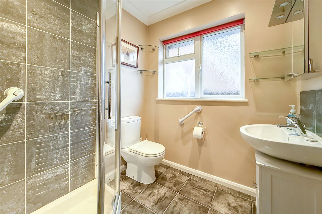 Park Rise, Harpenden, Hertfordshire, AL5 3AL, photo 11