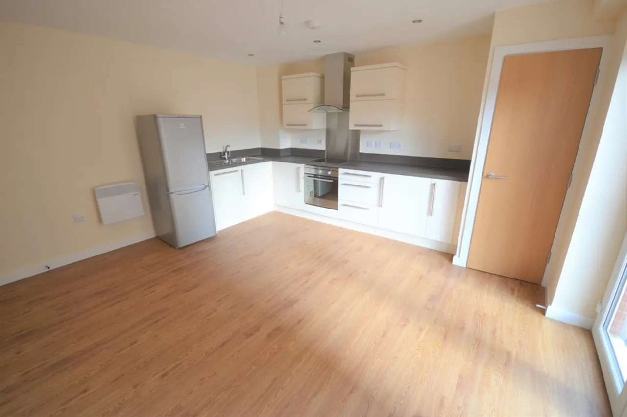 Crecy Court, Lee Circle, LE1, photo 2