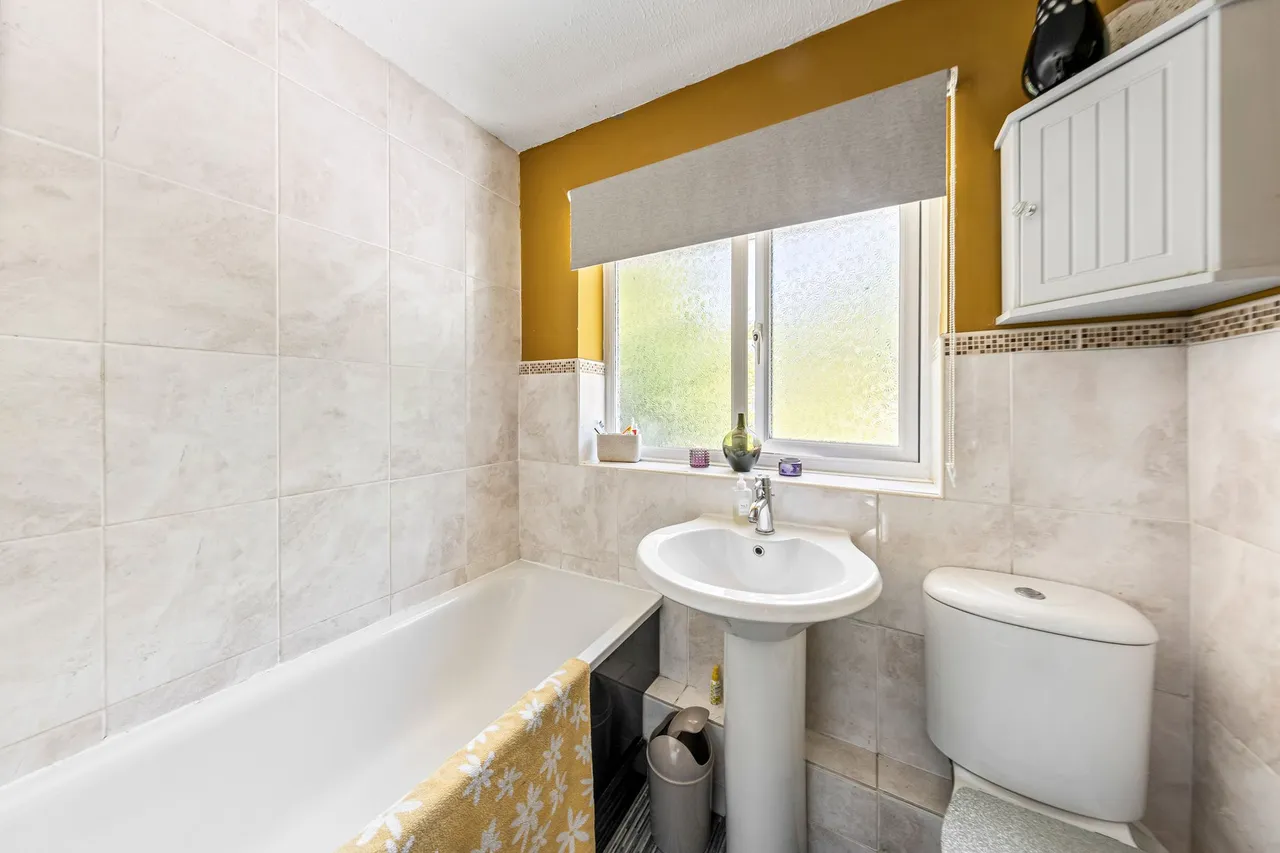 Stromness Close, Fearnhead, Warrington, Warrington, WA2 0TF, photo 17
