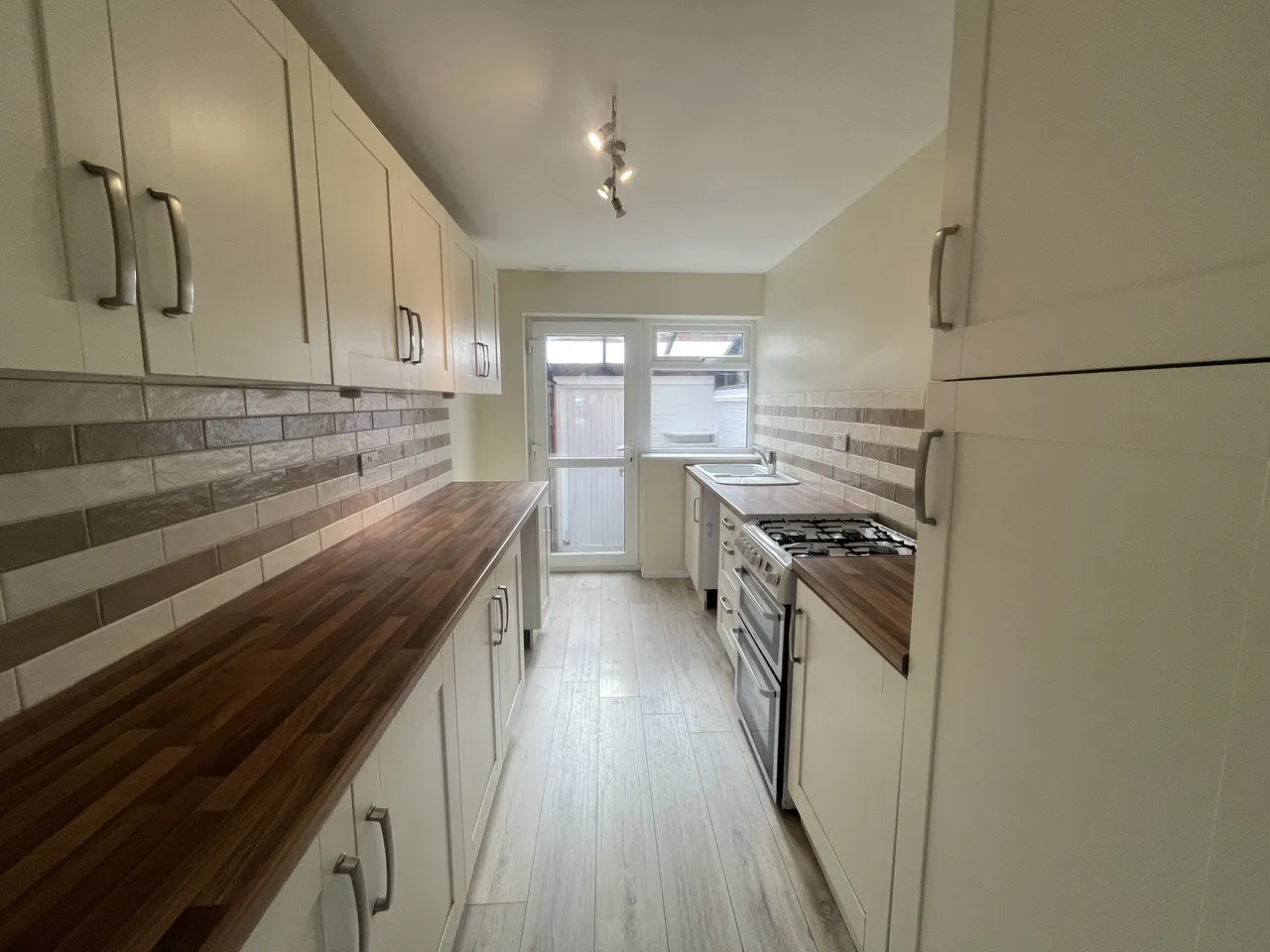Lakeland Drive, LOWESTOFT, photo 7