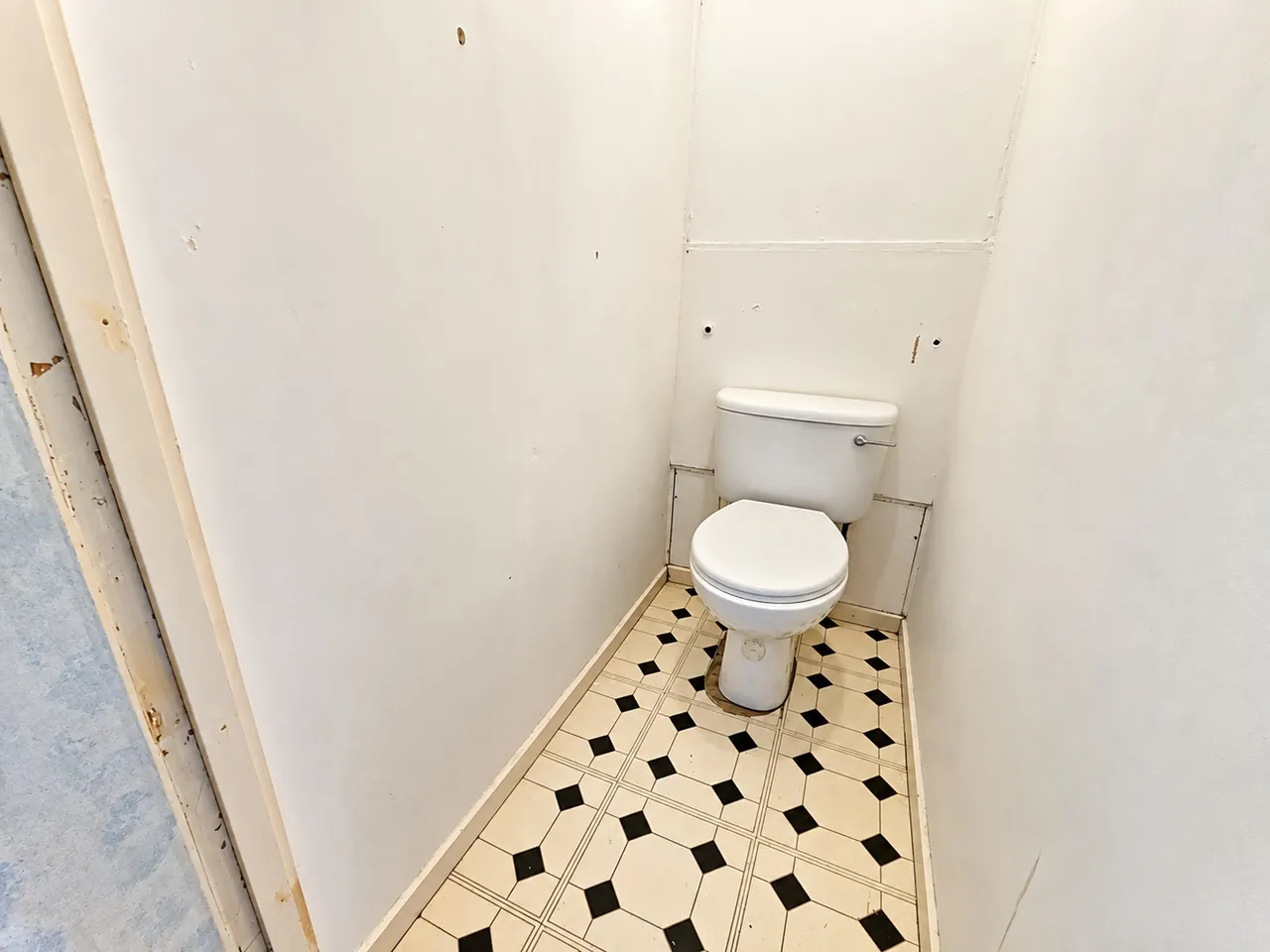 Erskine Crescent, London, N17, photo 12