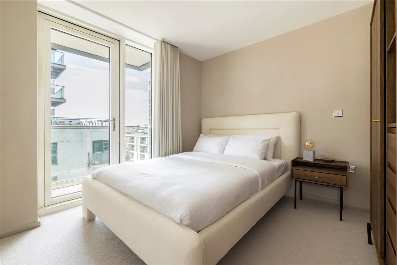 Millharbour, London, E14, photo 5