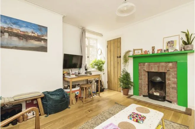 Portsmouth Road, Guildford, GU2, photo 4
