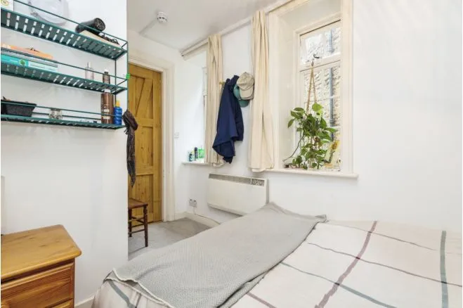 Portsmouth Road, Guildford, GU2, photo 7