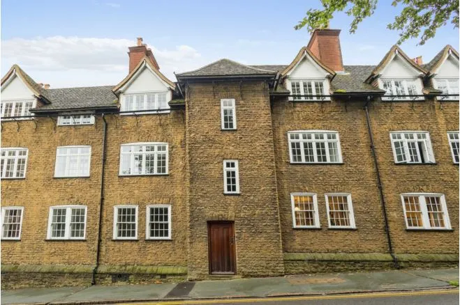 Portsmouth Road, Guildford, GU2, photo 3