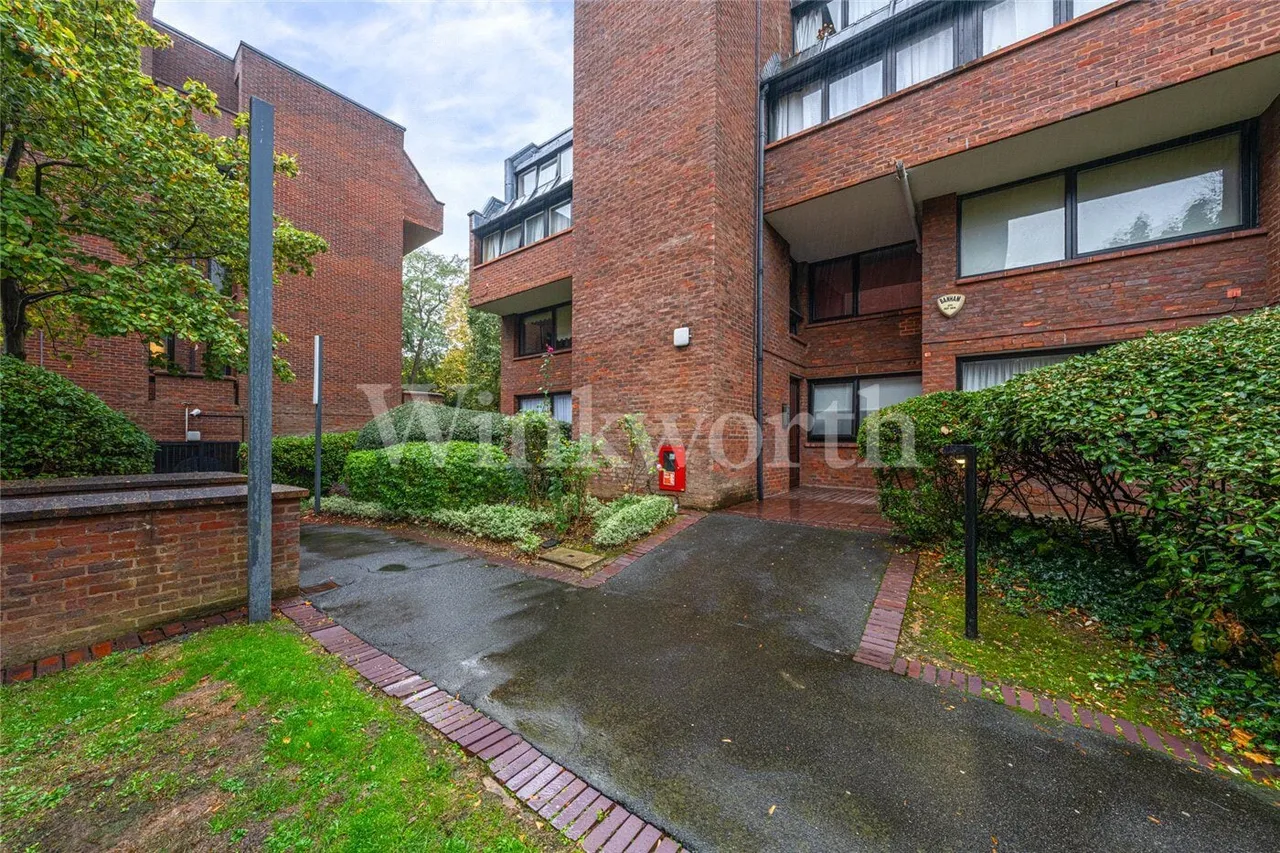 Chandos Way, London, NW11, photo 13