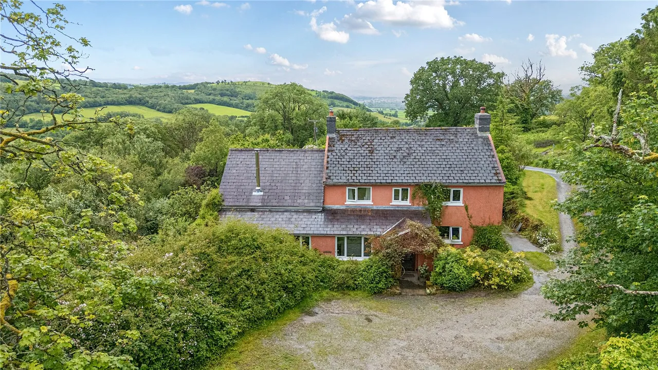Llandovery, Carmarthenshire, SA20 0YR, photo 29