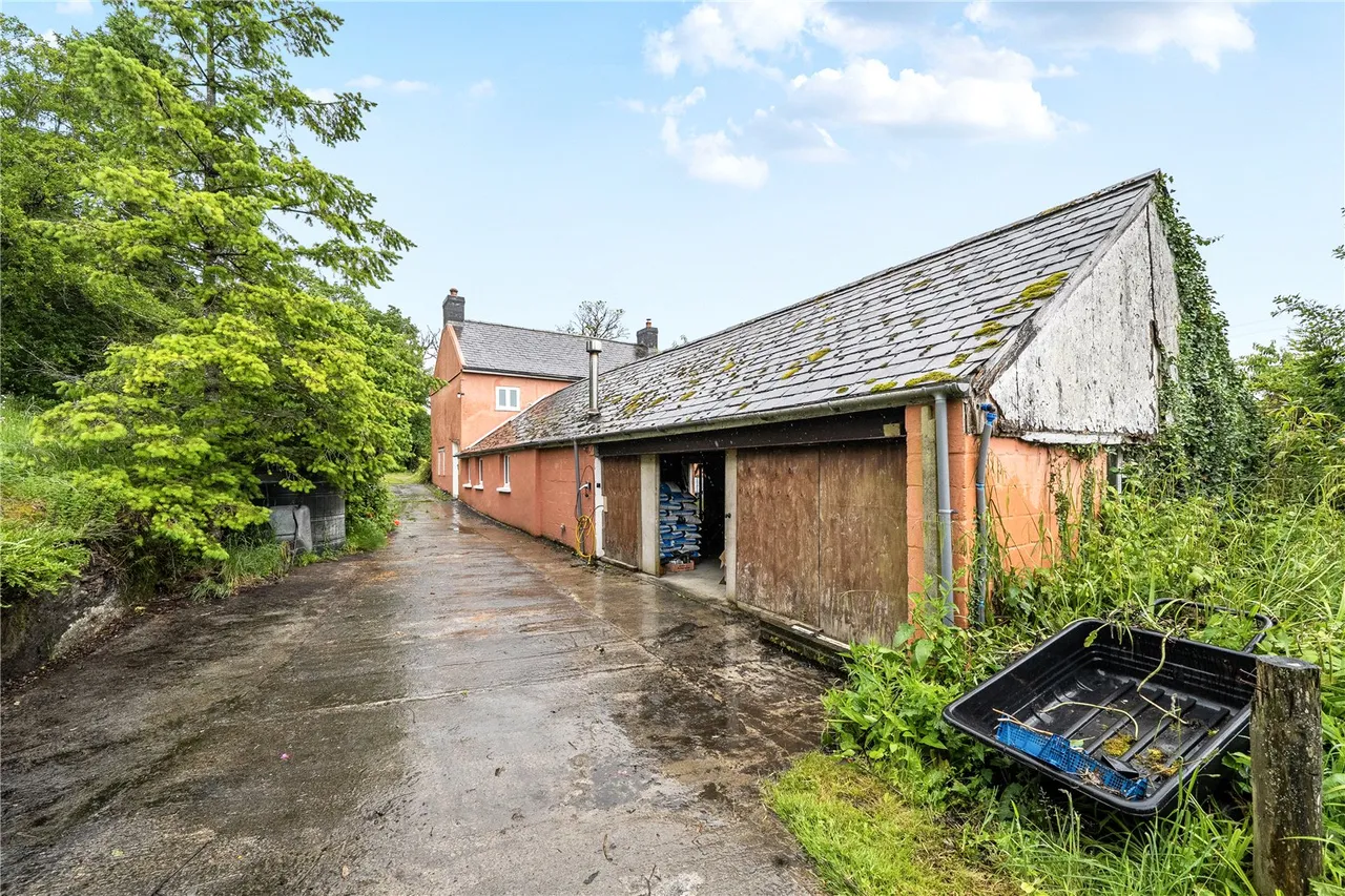 Llandovery, Carmarthenshire, SA20 0YR, photo 28