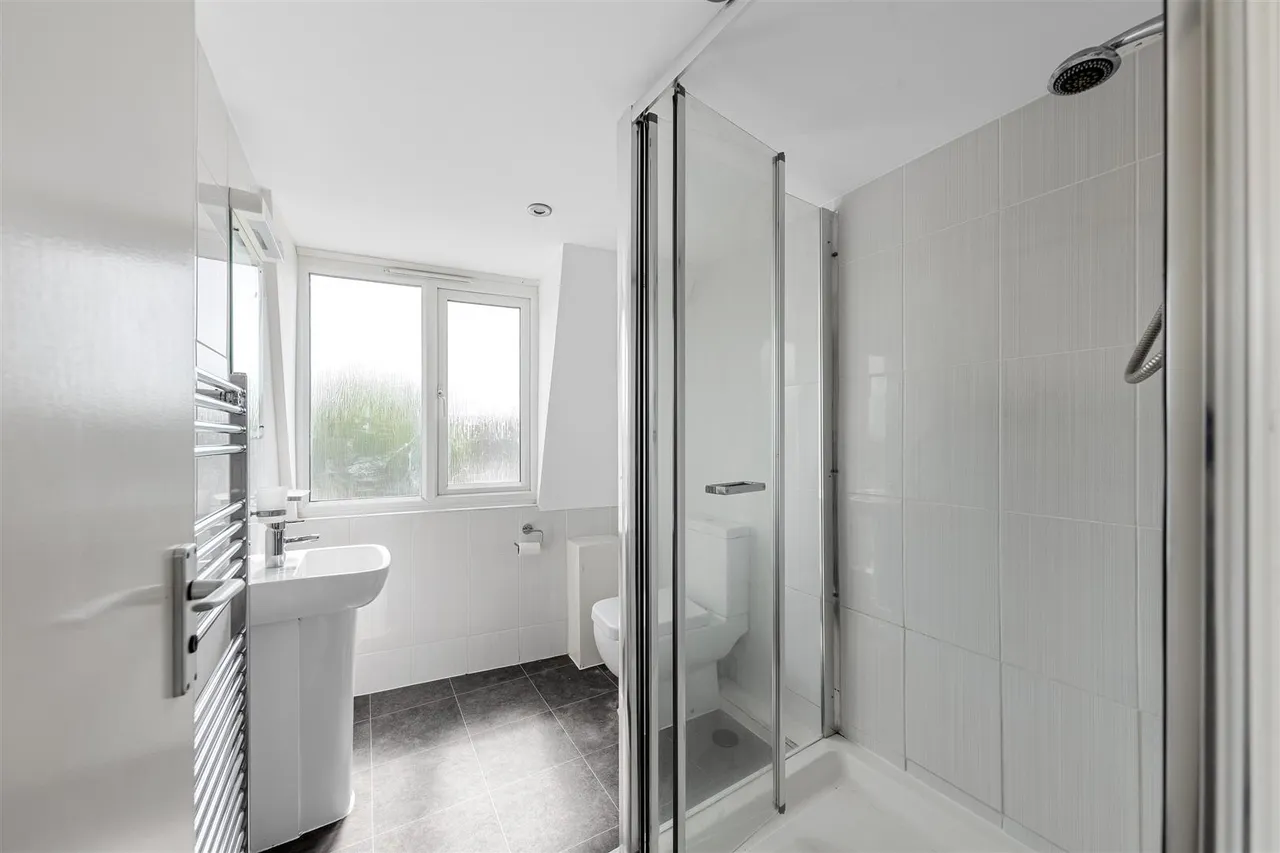 For SaleMitcham Lane, Streatham, photo 10