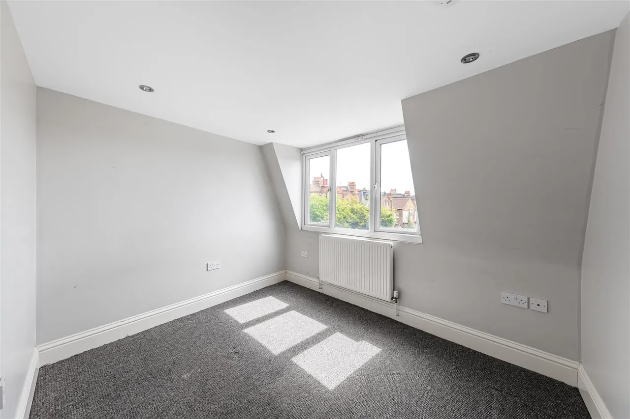 For SaleMitcham Lane, Streatham, photo 9