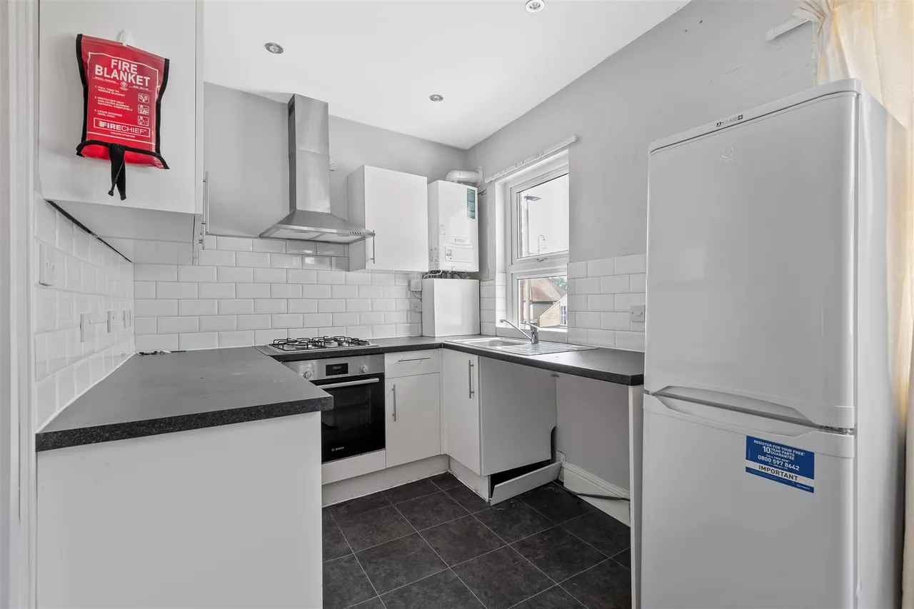 For SaleMitcham Lane, Streatham, photo 5
