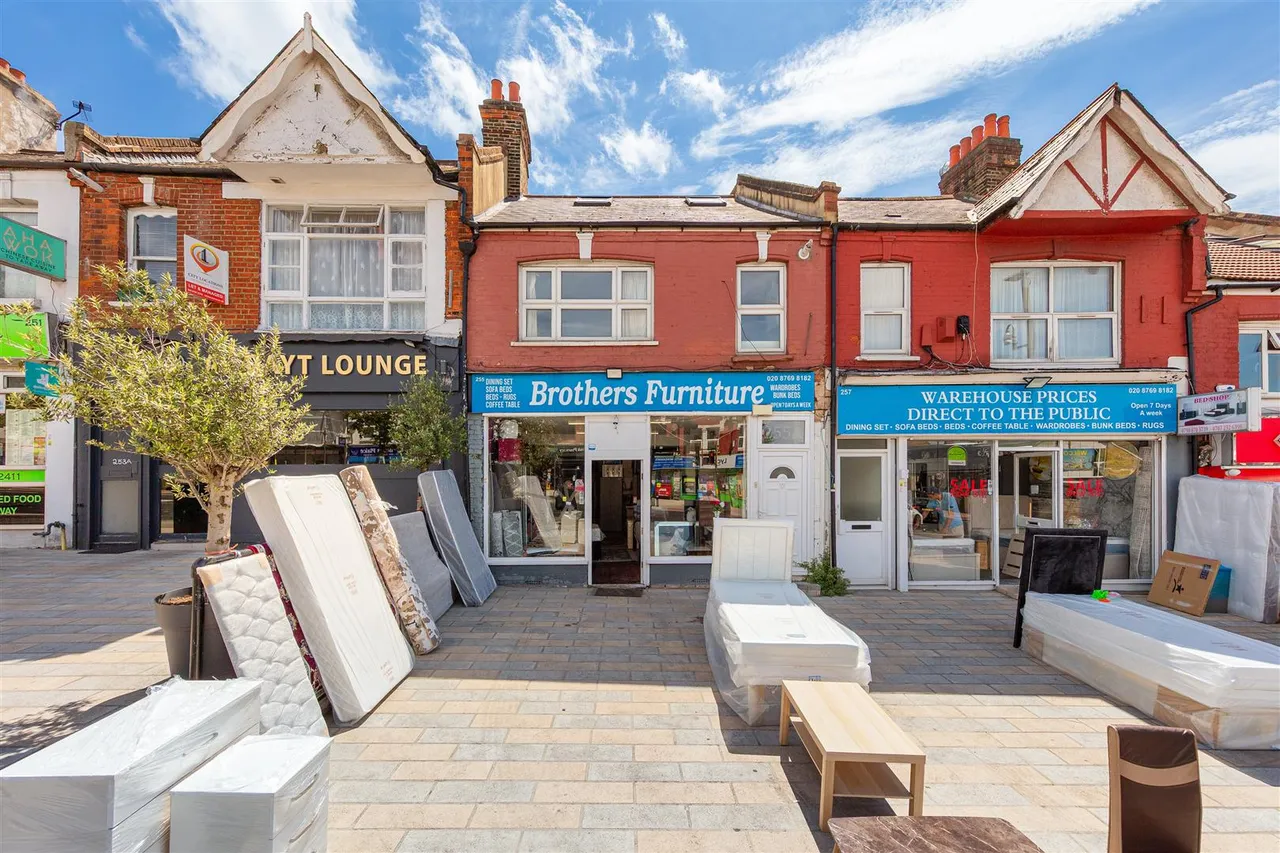 For SaleMitcham Lane, Streatham, photo 11