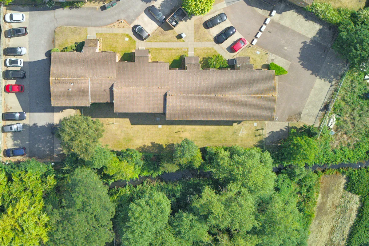 Luther King Close, London, E17, photo 8