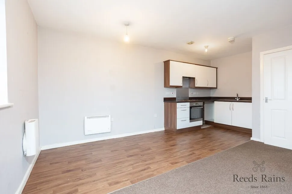 Robinson Road, Ellesmere Port, CH65, photo 6