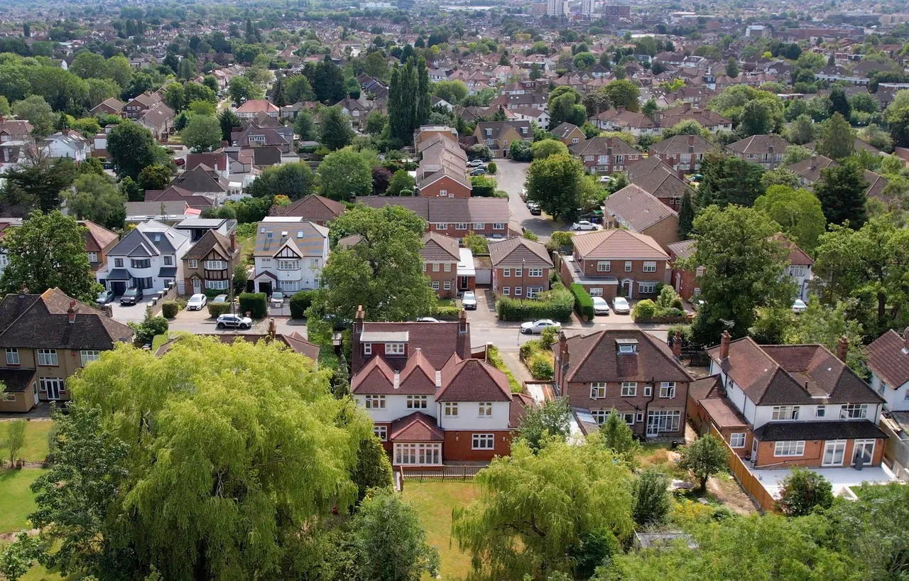 Elms Road, Harrow, HA3, photo 2