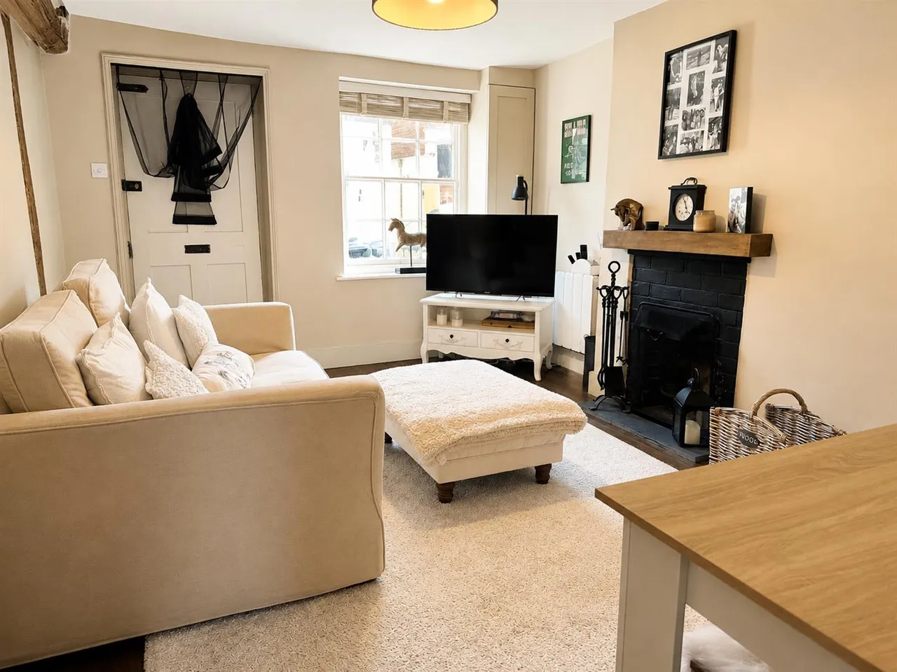 High Street, Great Bookham, KT23, photo 3