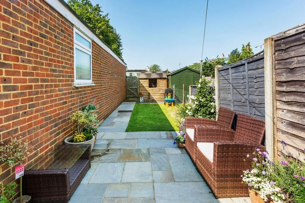 High Street, Great Bookham, KT23, photo 5
