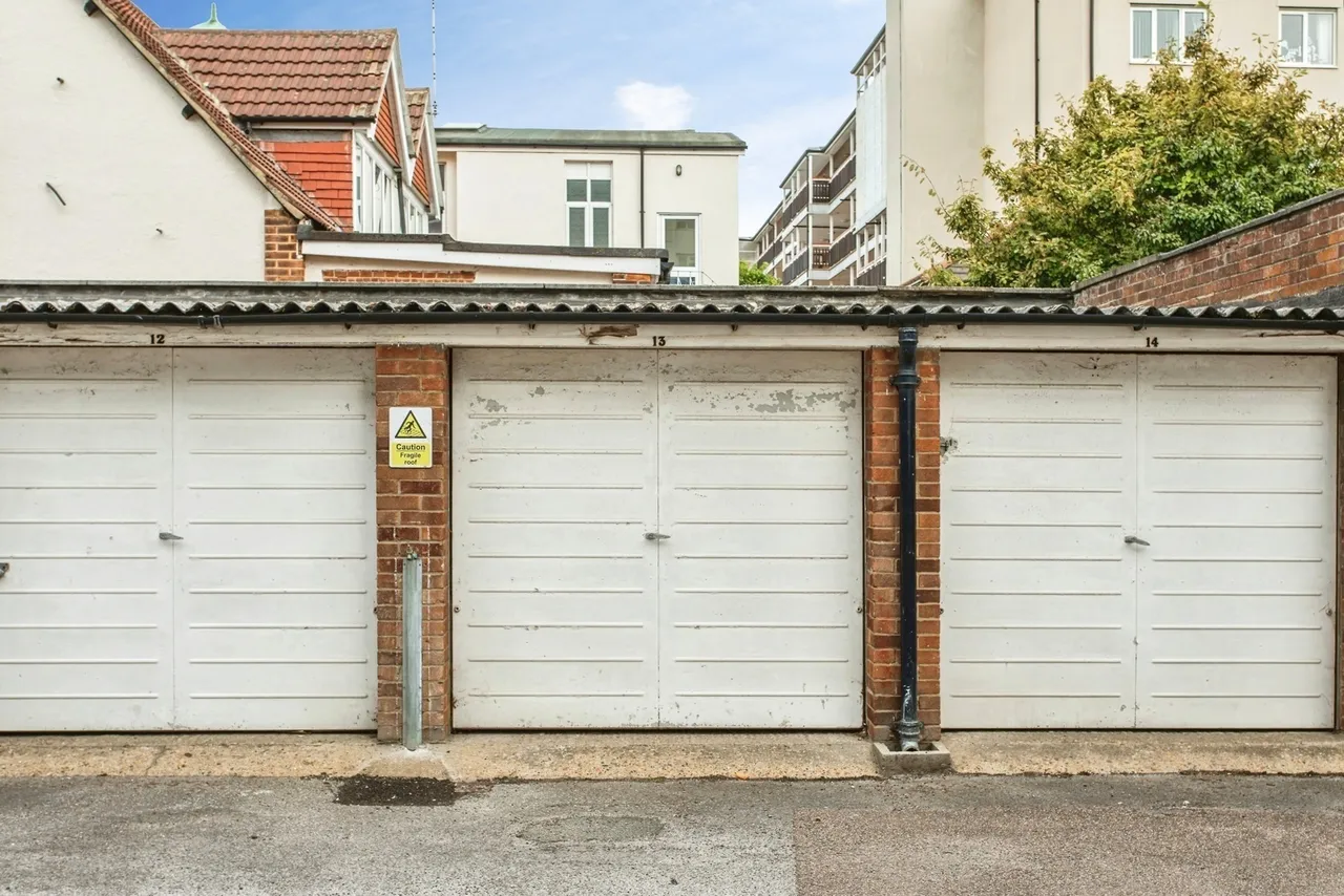 London Road, Westcliff-On-Sea, SS0, photo 18