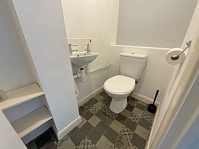 Heronswood Drive, Brierley Hill, DY5, photo 9