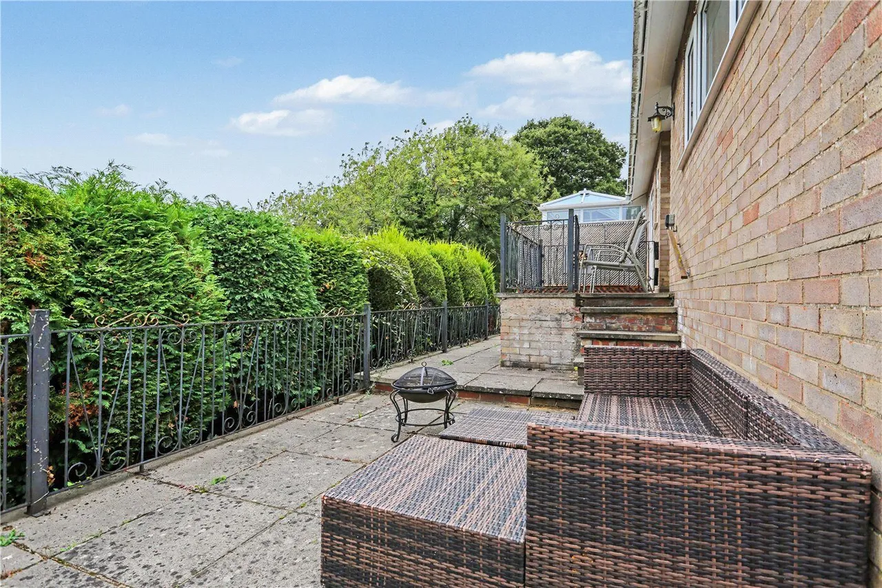 Brentwood, Eaton, NR4, photo 12
