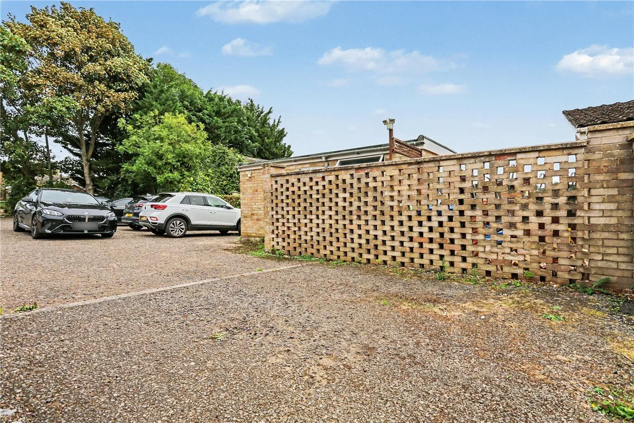 Brentwood, Eaton, NR4, photo 13