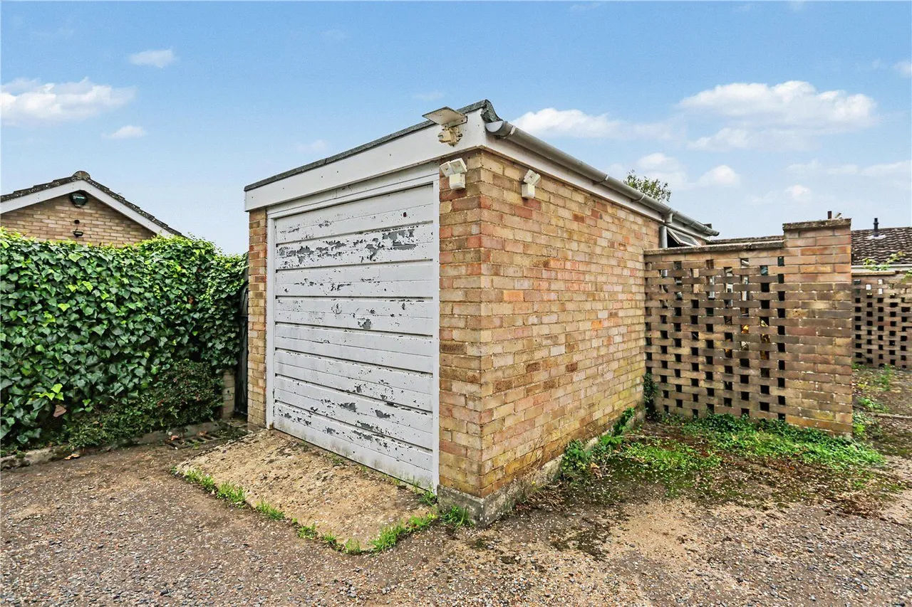 Brentwood, Eaton, NR4, photo 16