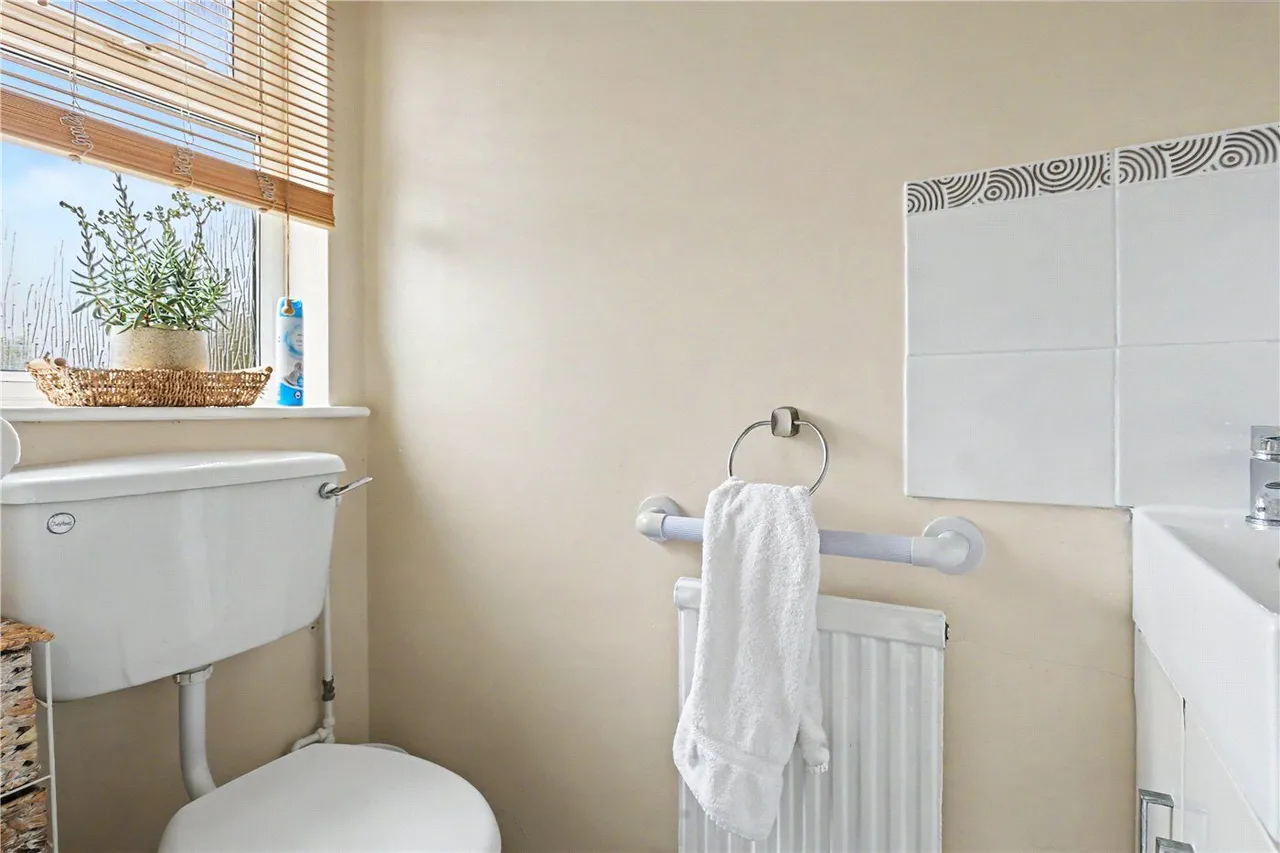 Brentwood, Eaton, NR4, photo 8