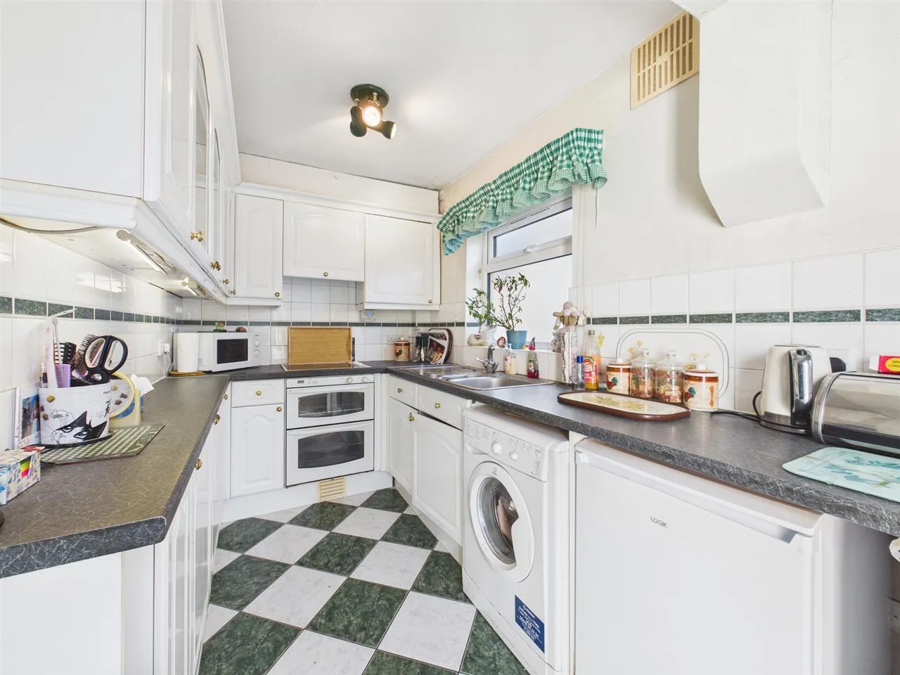 Pavilion Way, Ruislip, HA4 9JP, photo 4