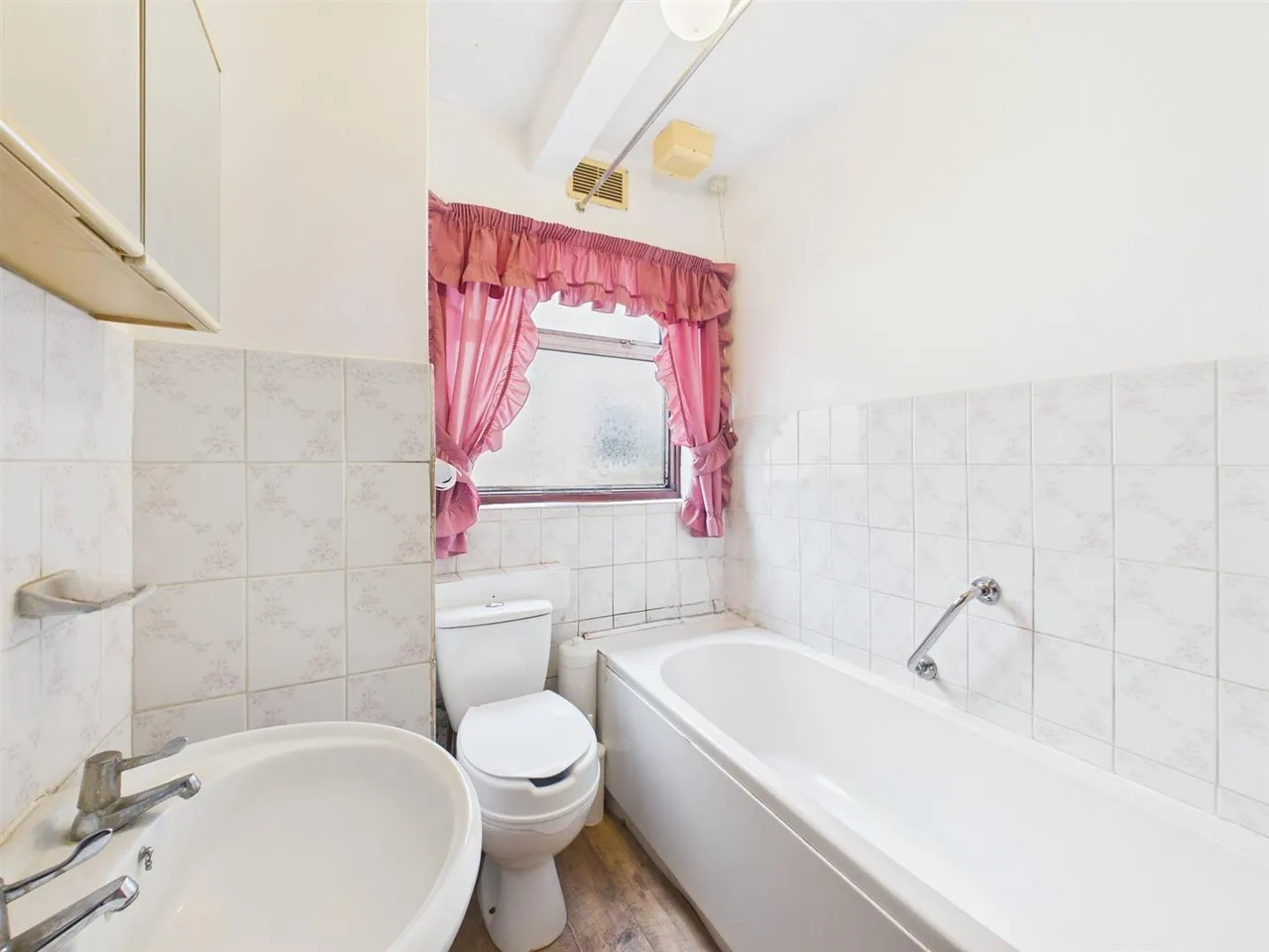 Pavilion Way, Ruislip, HA4 9JP, photo 9