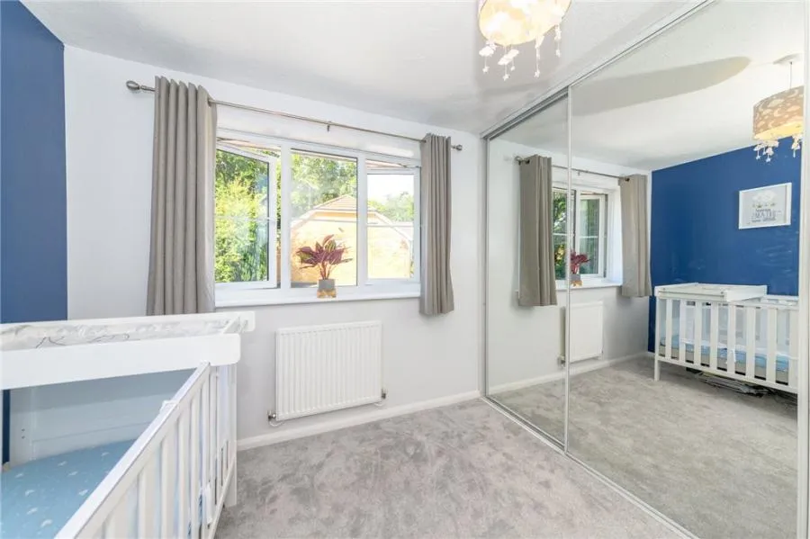 Dunford Place, Binfield, RG42, photo 6