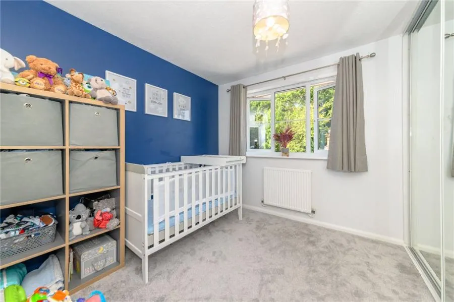 Dunford Place, Binfield, RG42, photo 9