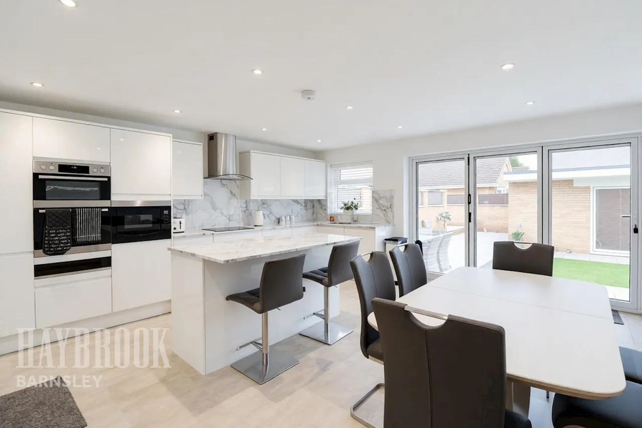 Upperwood Road, Darfield, photo 3
