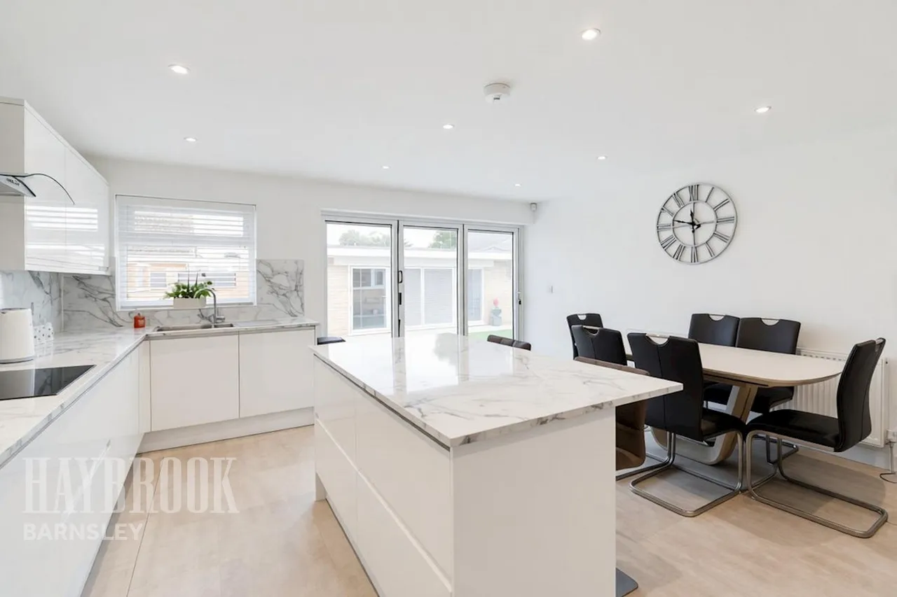 Upperwood Road, Darfield, photo 5