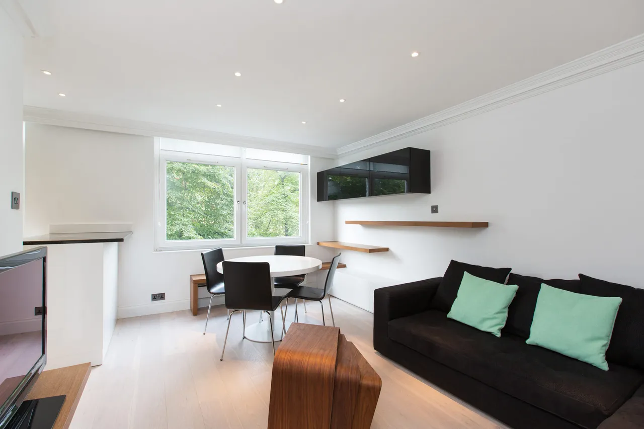 Finchley Road, St John's Wood, NW8, photo 12