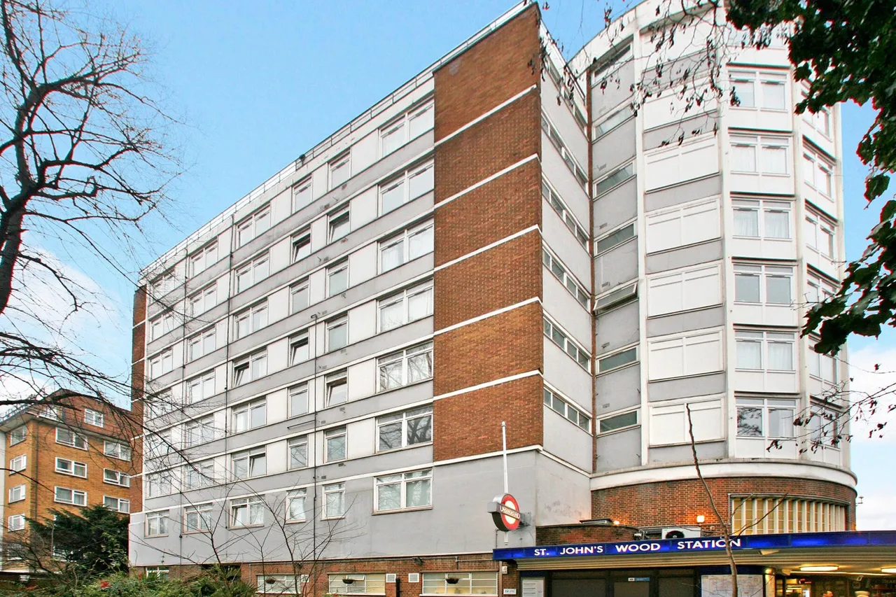 Finchley Road, St John's Wood, NW8, photo 11
