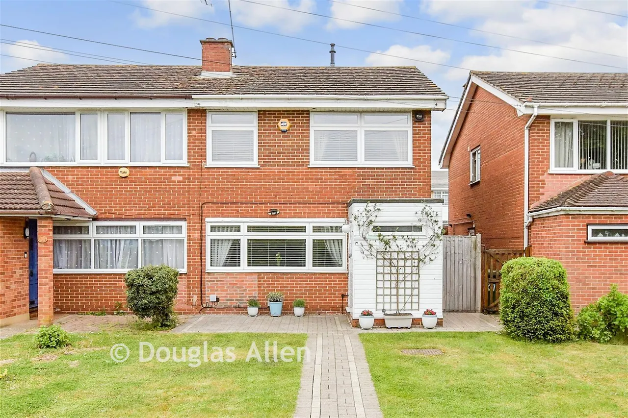 Upper Rainham Road, Hornchurch, RM12, photo 21