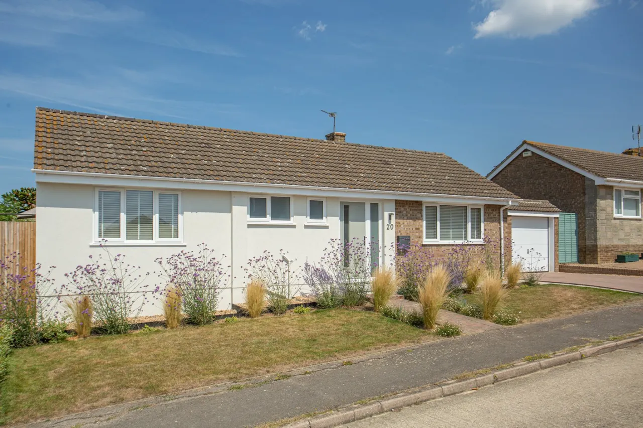 2 bed house for sale, Dorset Close, Whitstable, CT5